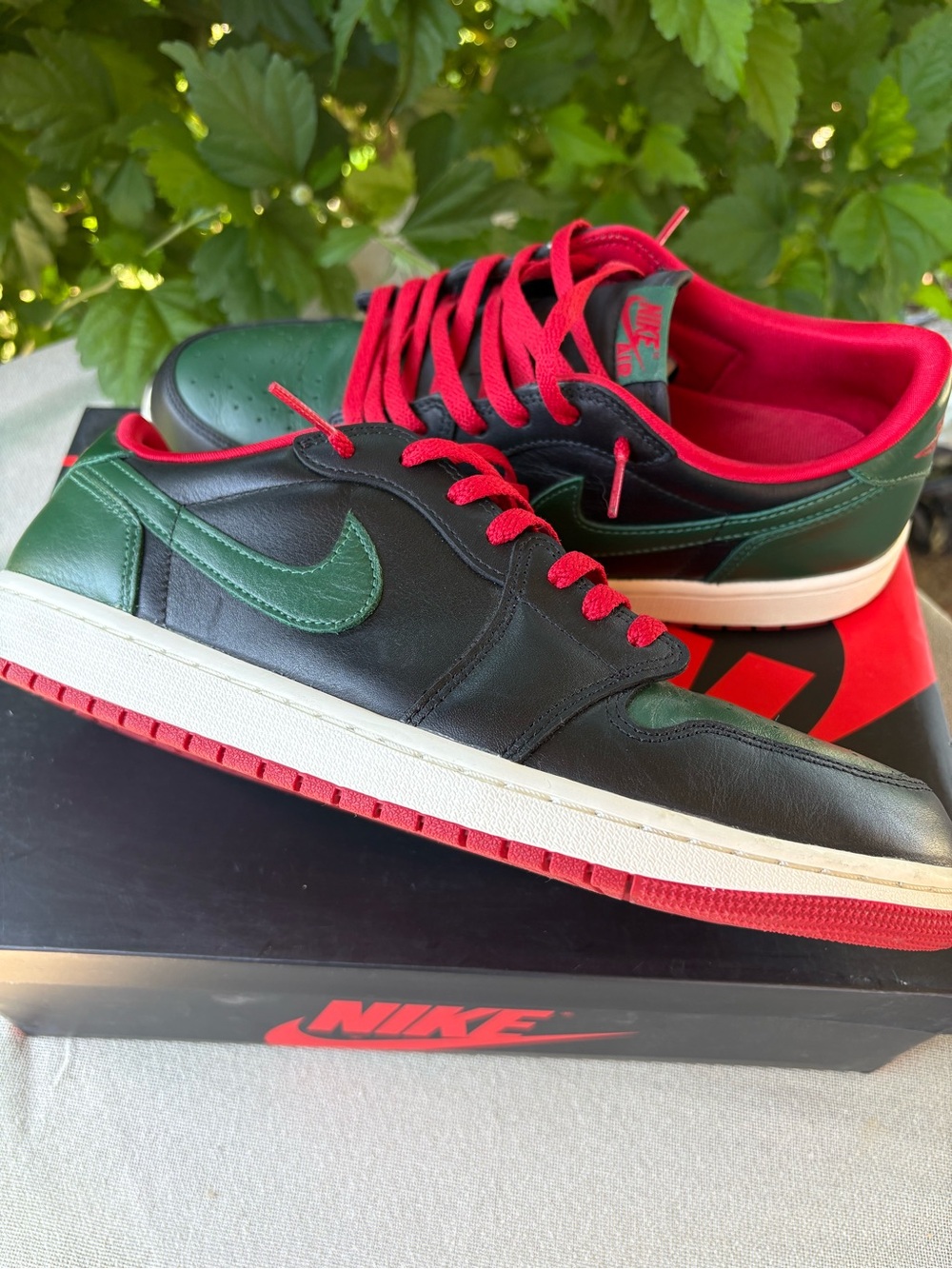Jordan 1 Low OG Gorge Green